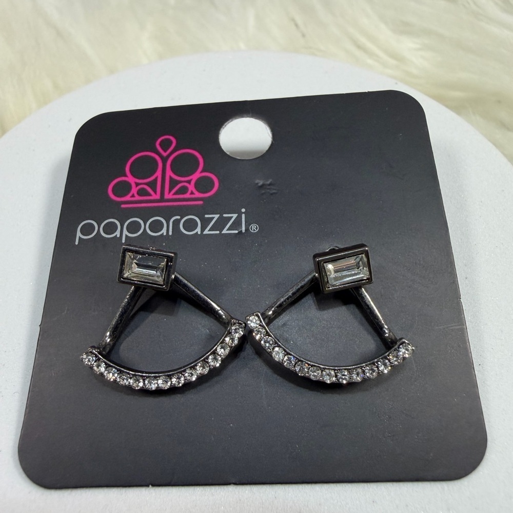 🩷5/$10 Paparazzi Silver Earrings